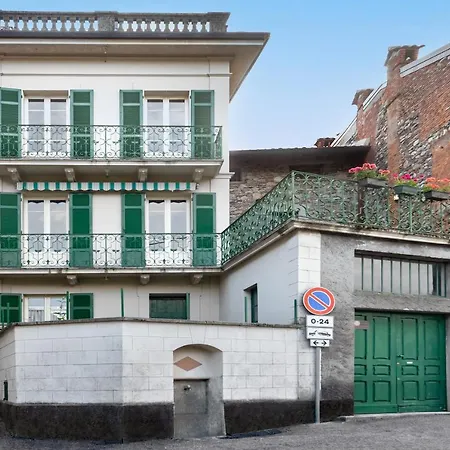 Palazzo Rondinella By Casa Da Villa Castello (Varese)